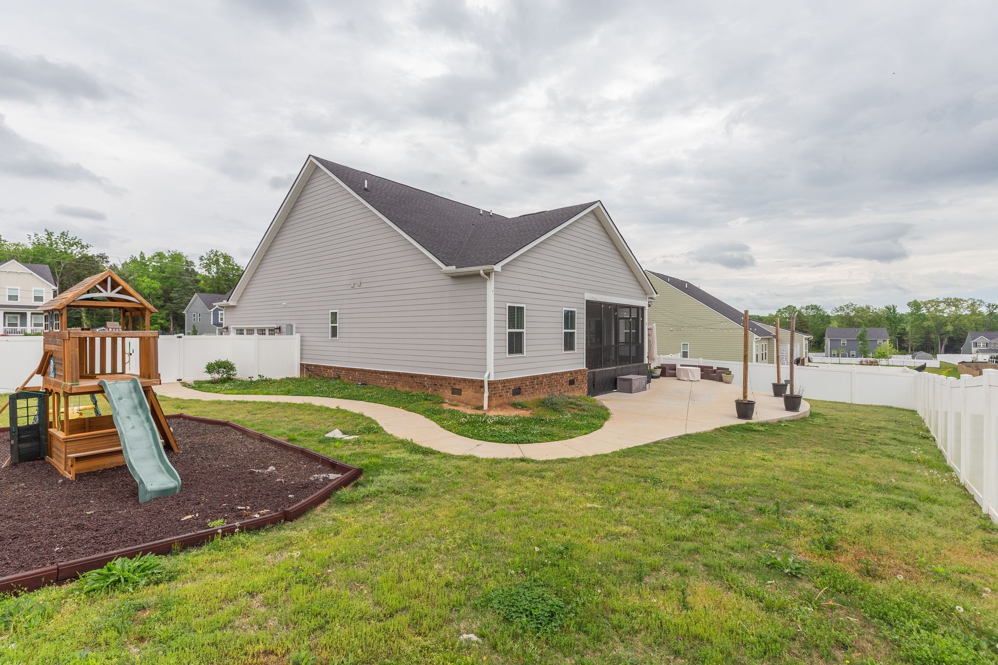 1624 Lila Dr