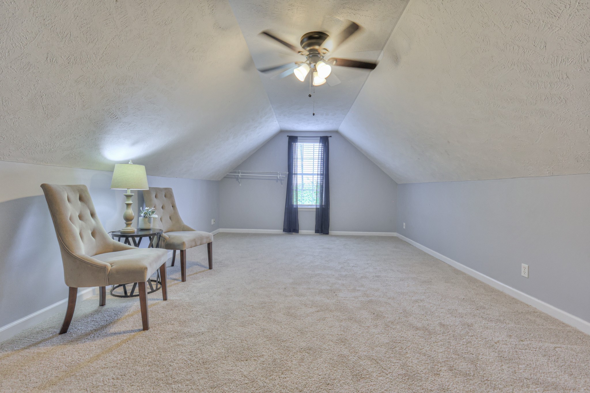 1304 Auldridge Dr