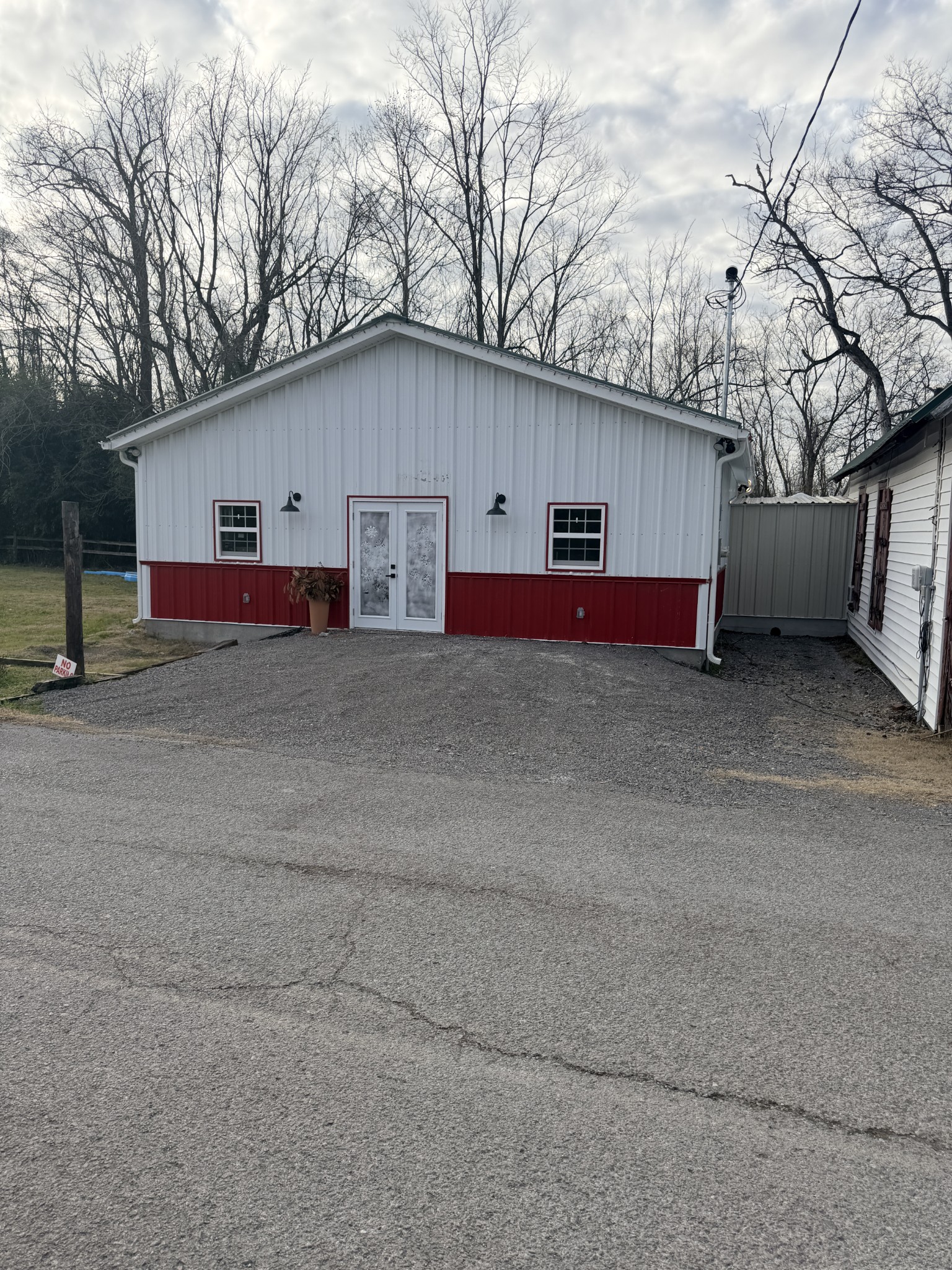 7027 Main St