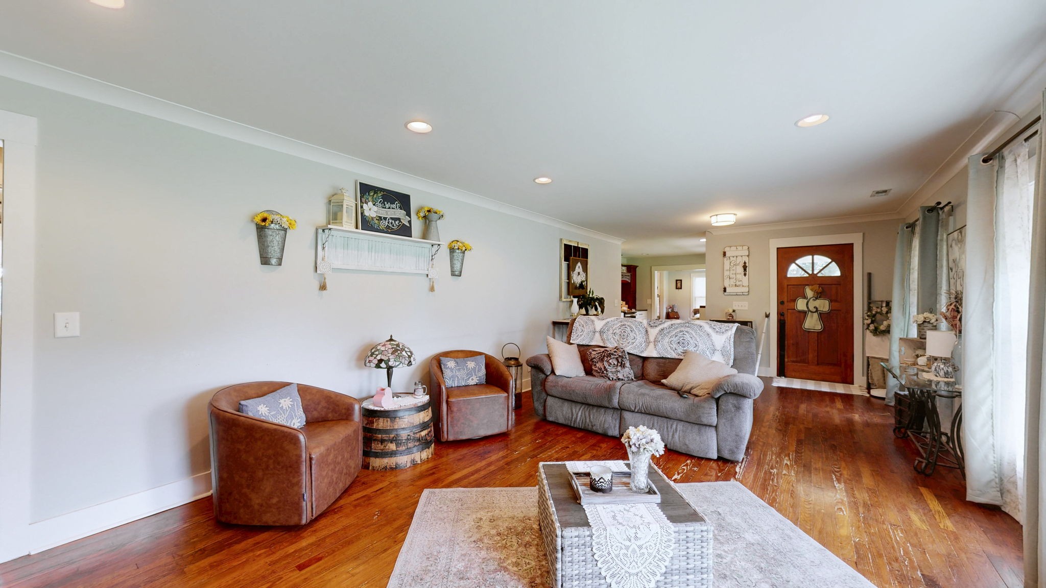 1044 Cherry Ln