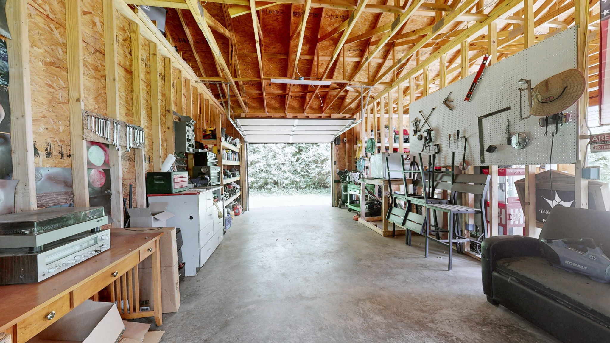 1044 Cherry Ln
