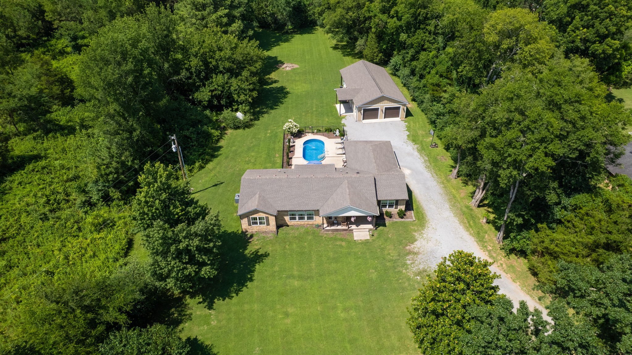 1044 Cherry Ln