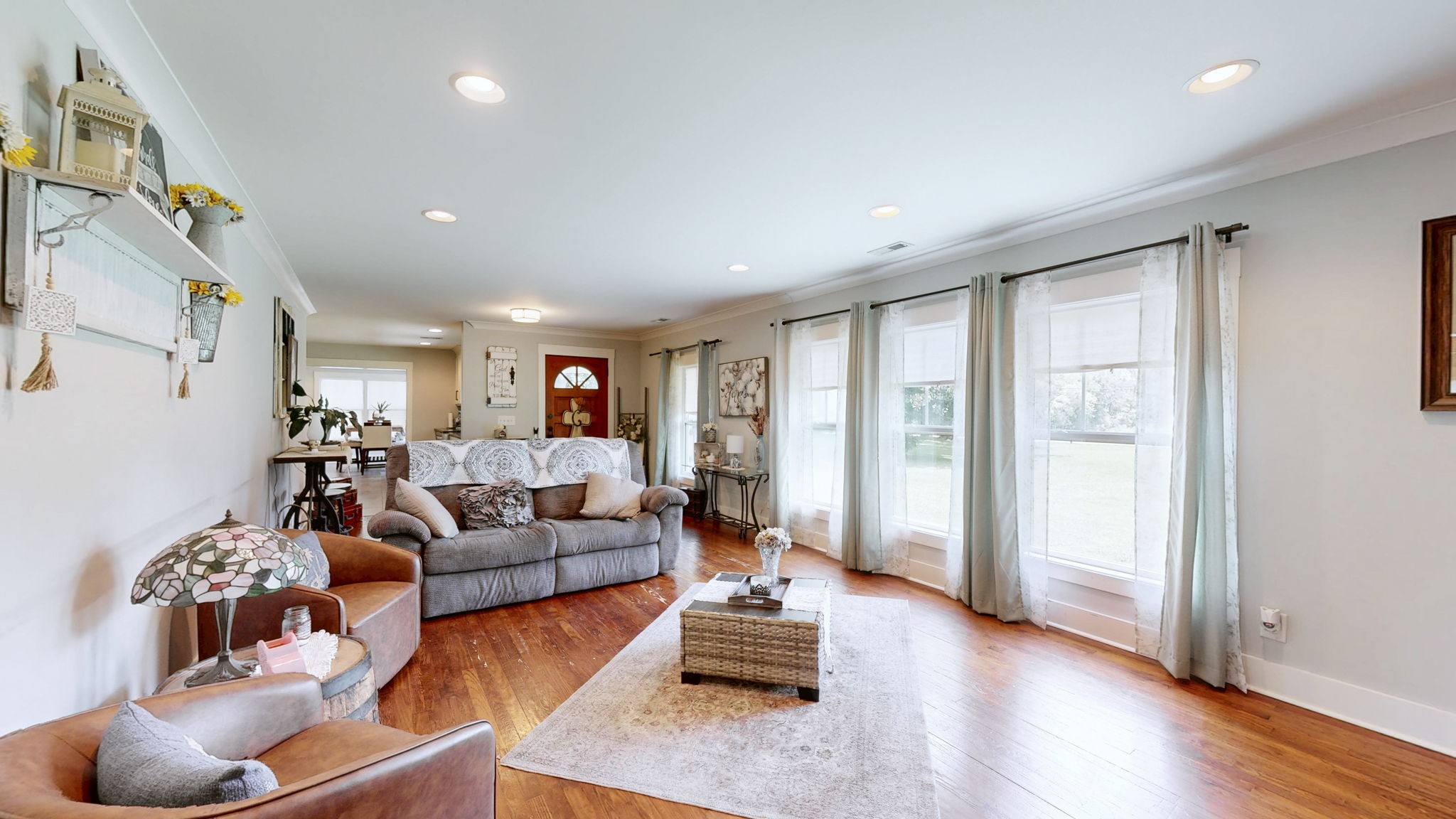 1044 Cherry Ln