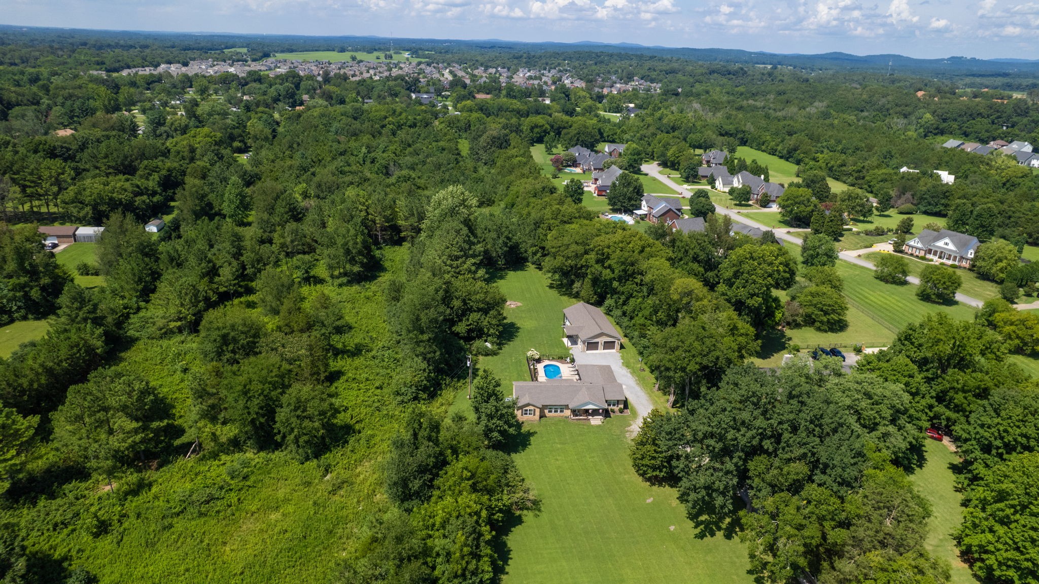 1044 Cherry Ln