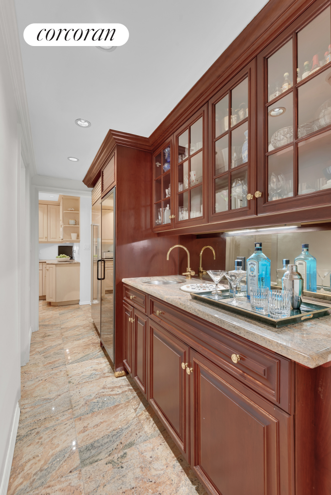 400 W END Avenue 2B