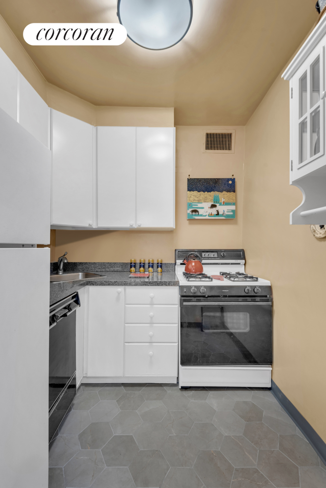 205 E 63RD Street 14E