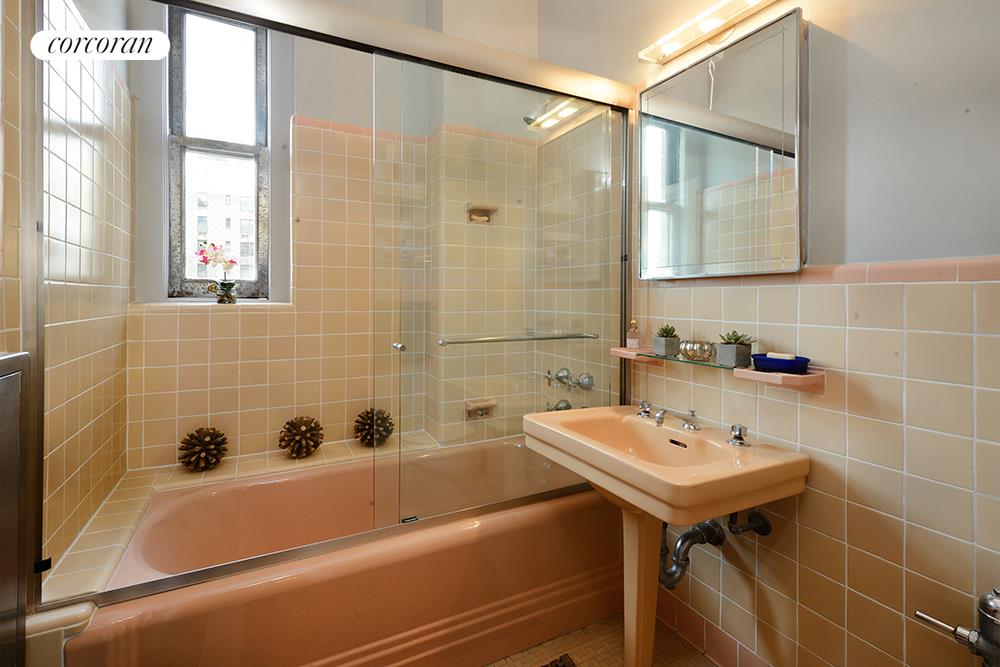 375 W END Avenue 8AB