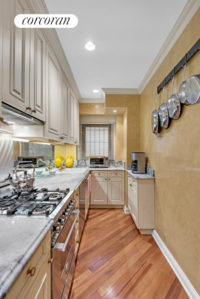 137 RIVERSIDE Drive 1A