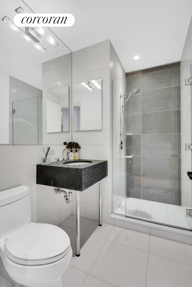 4 W 21ST Street 4B