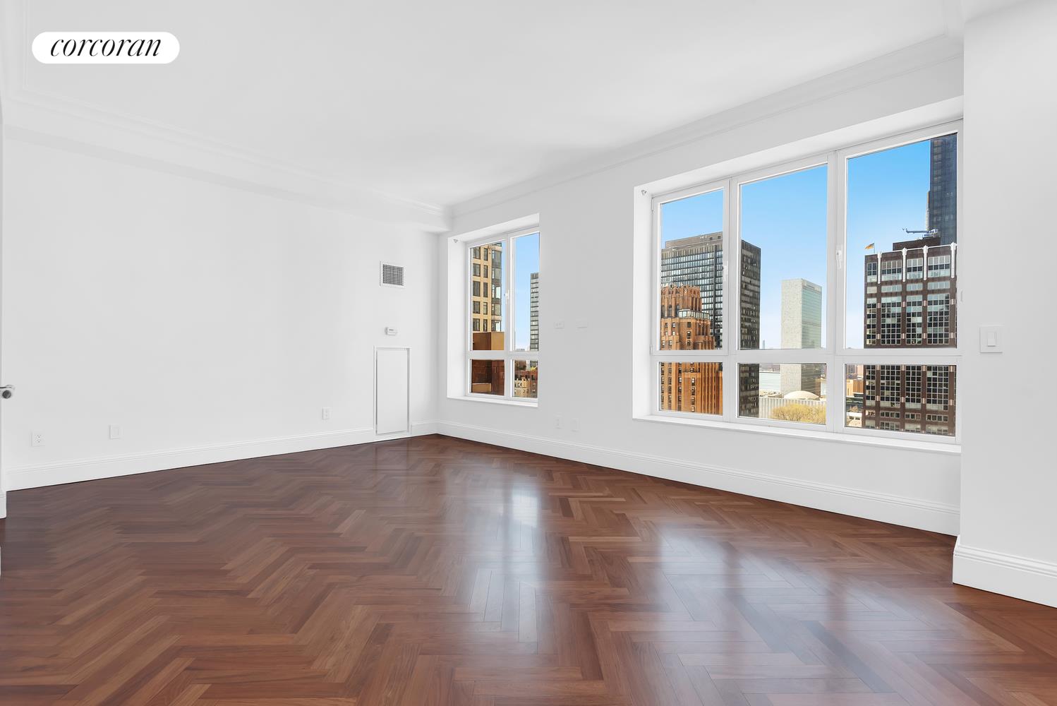 351 E 51ST Street PH5C