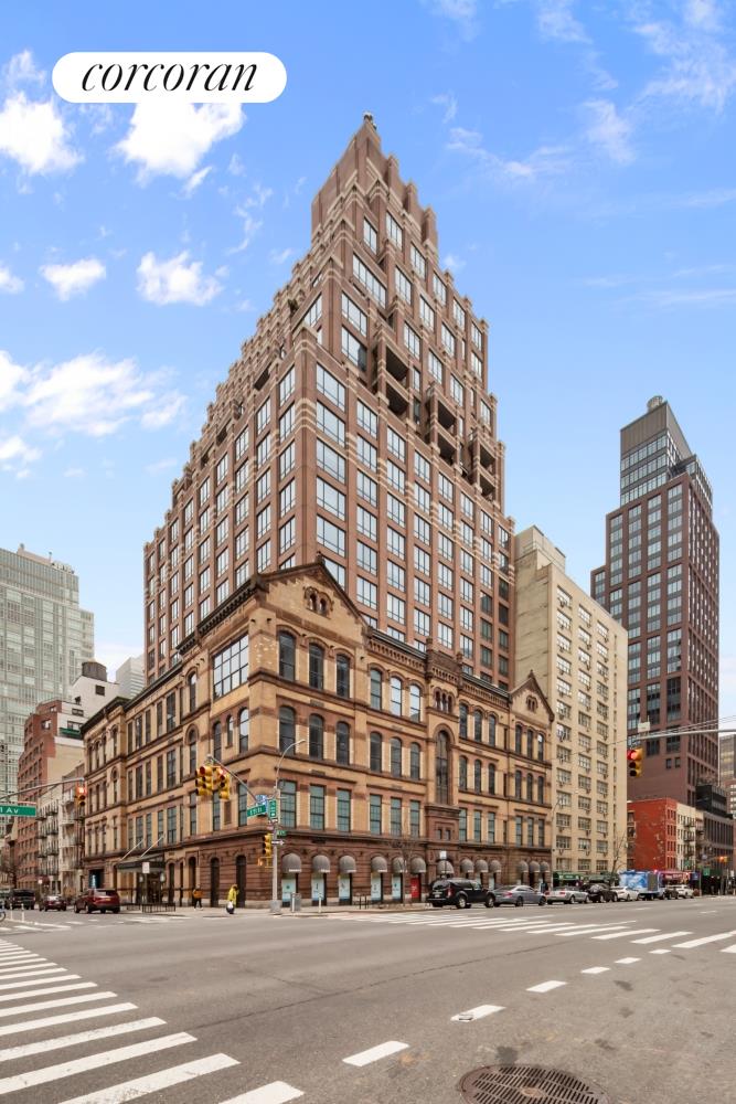 351 E 51ST Street PH5C