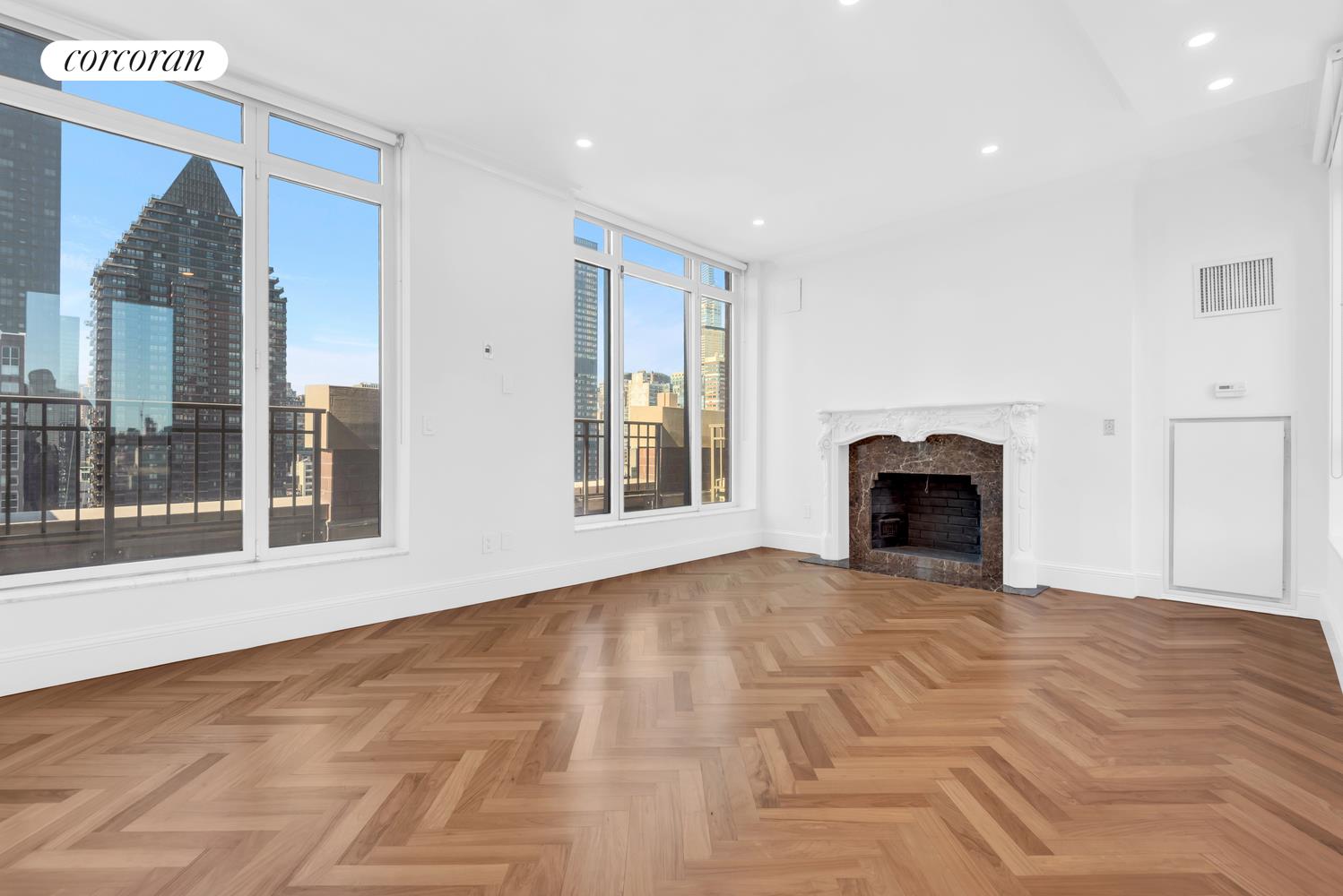 351 E 51ST Street PH8