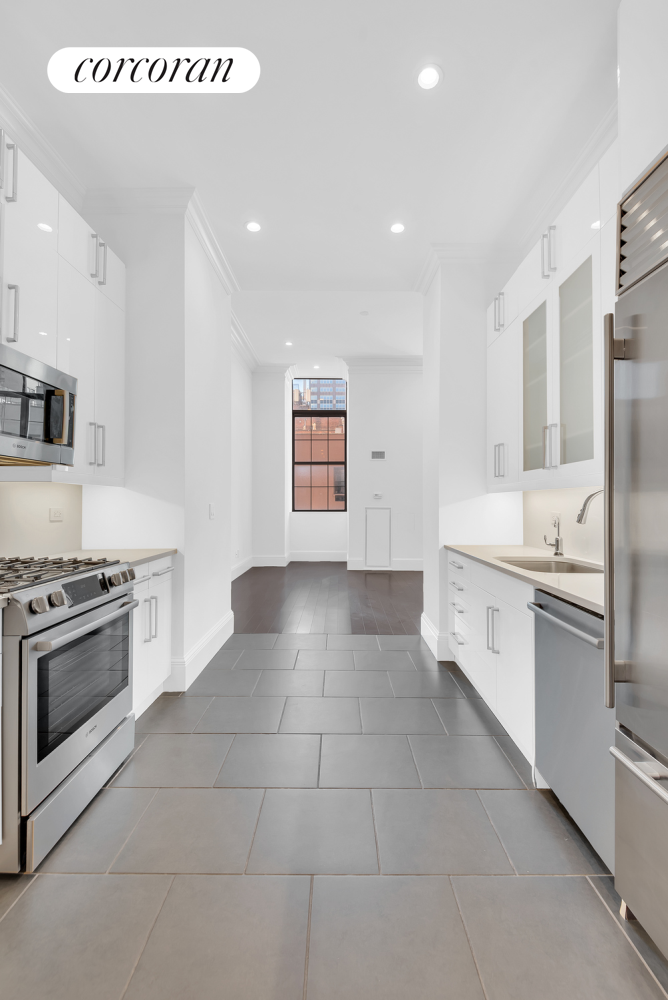 351 E 51ST Street LOFT5D