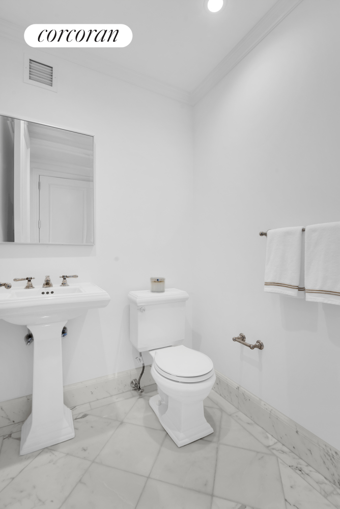 351 E 51ST Street PH7A