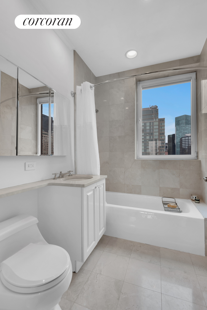 351 E 51ST Street PH7A