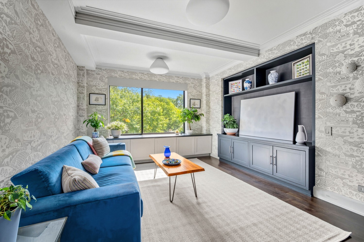 230 CENTRAL Park W 6AB