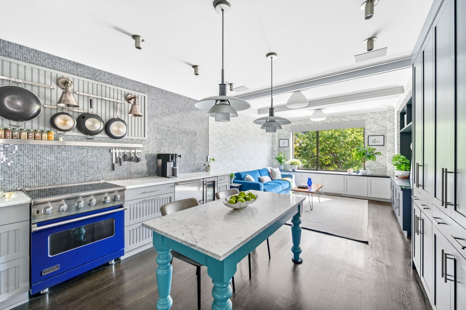 230 CENTRAL Park W 6AB