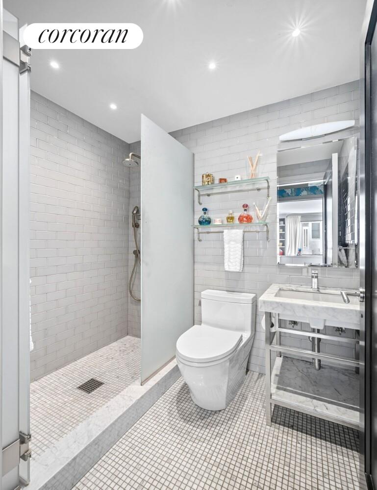 230 CENTRAL Park W 6AB