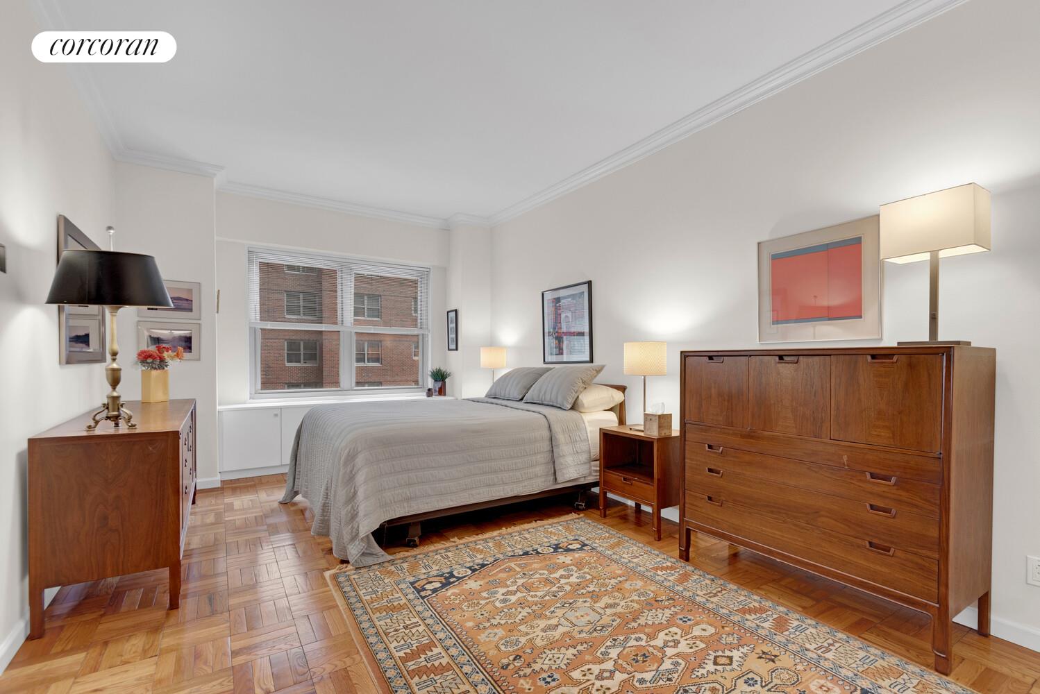 360 E 72ND Street B811