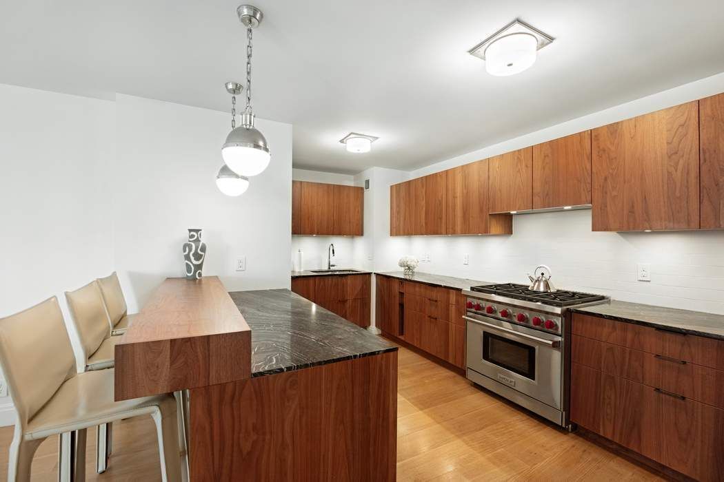 900 Park Avenue 11AB