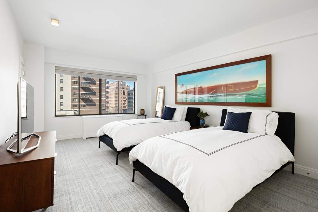 900 Park Avenue 11AB