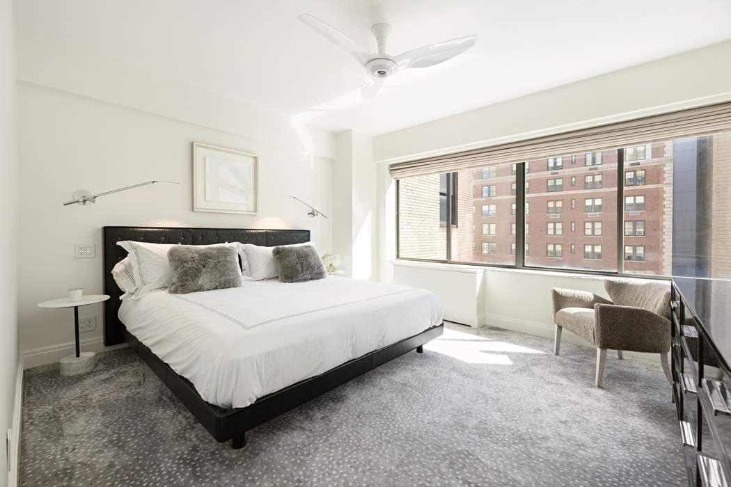 900 Park Avenue 11AB