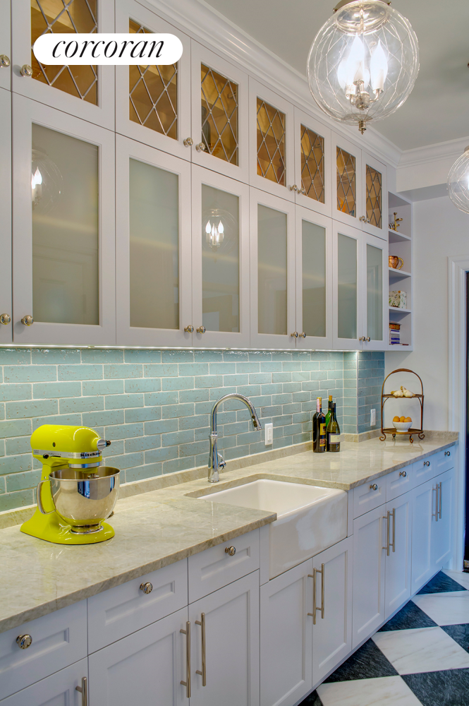 173-175 RIVERSIDE Drive 6D