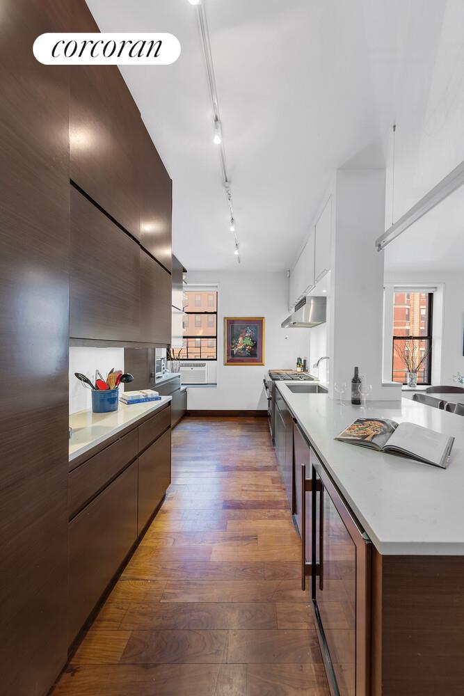 401 W END Avenue 3AB