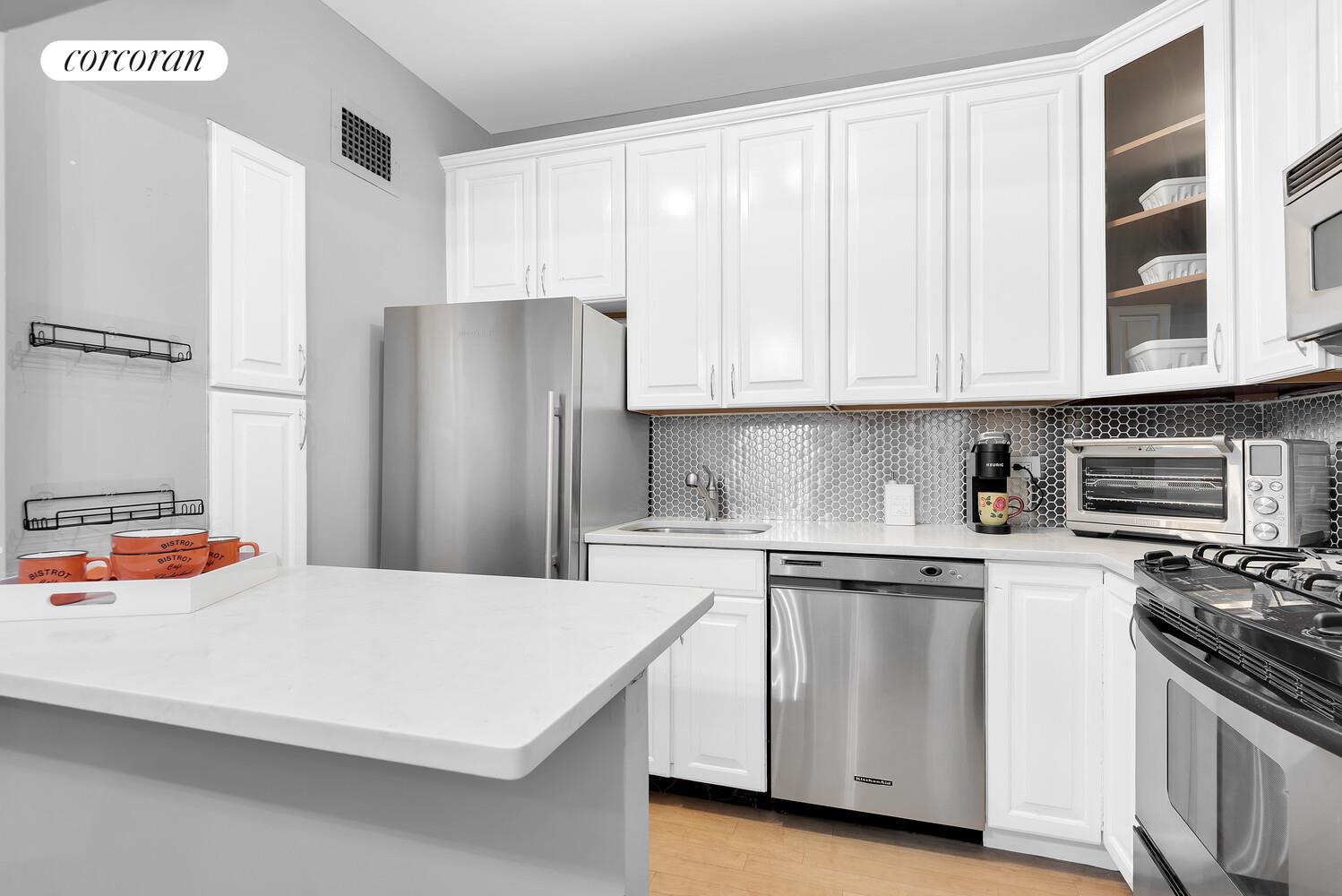 360 E 72ND Street A1004