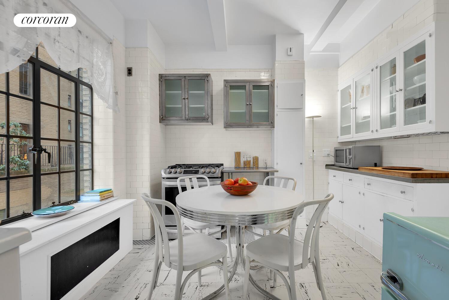 300 CENTRAL Park W 9A