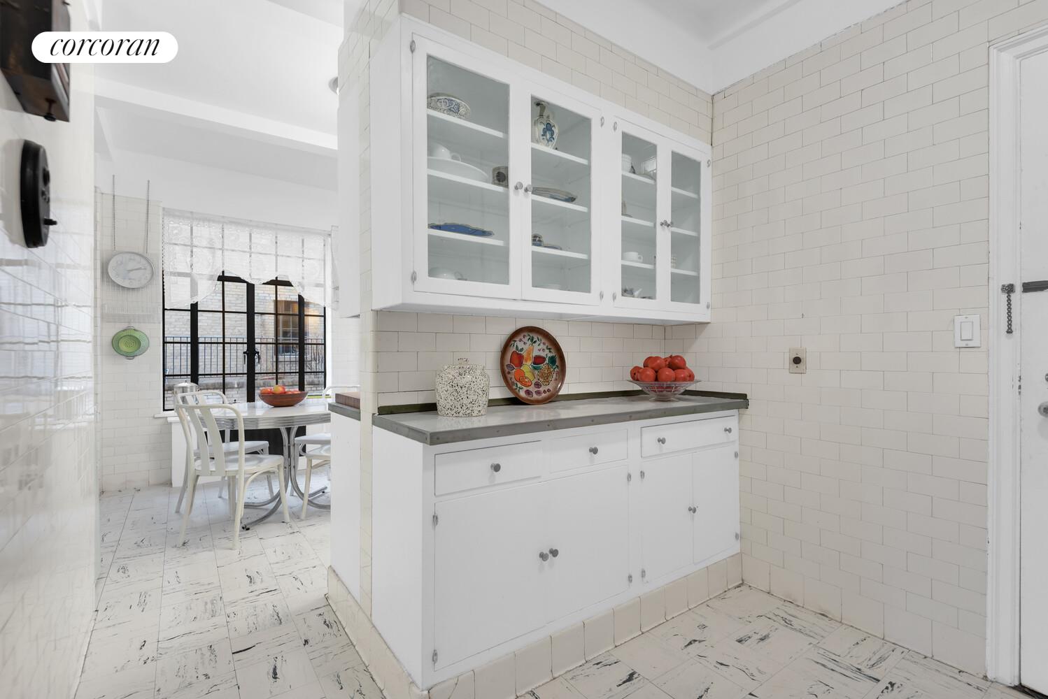 300 CENTRAL Park W 9A