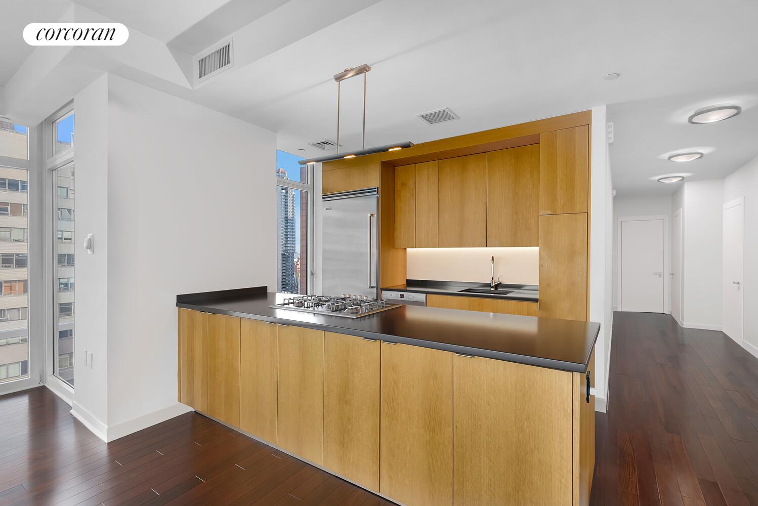 207 E 57TH Street 19A