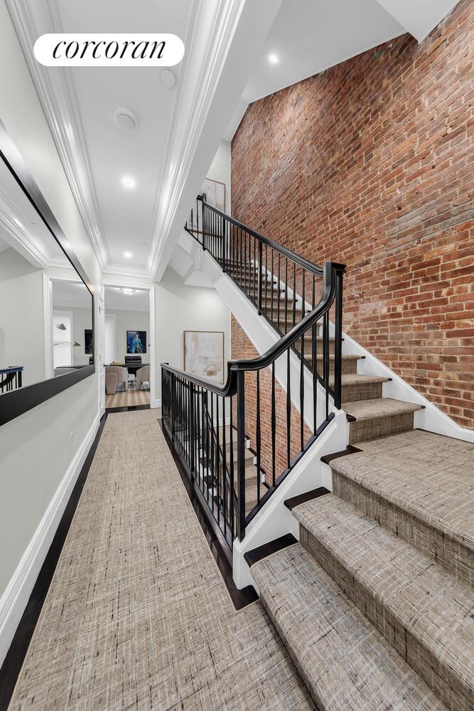 69 W 83RD Street