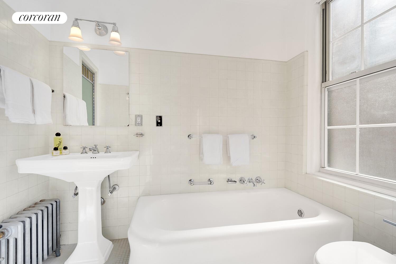 1220 PARK Avenue 2C