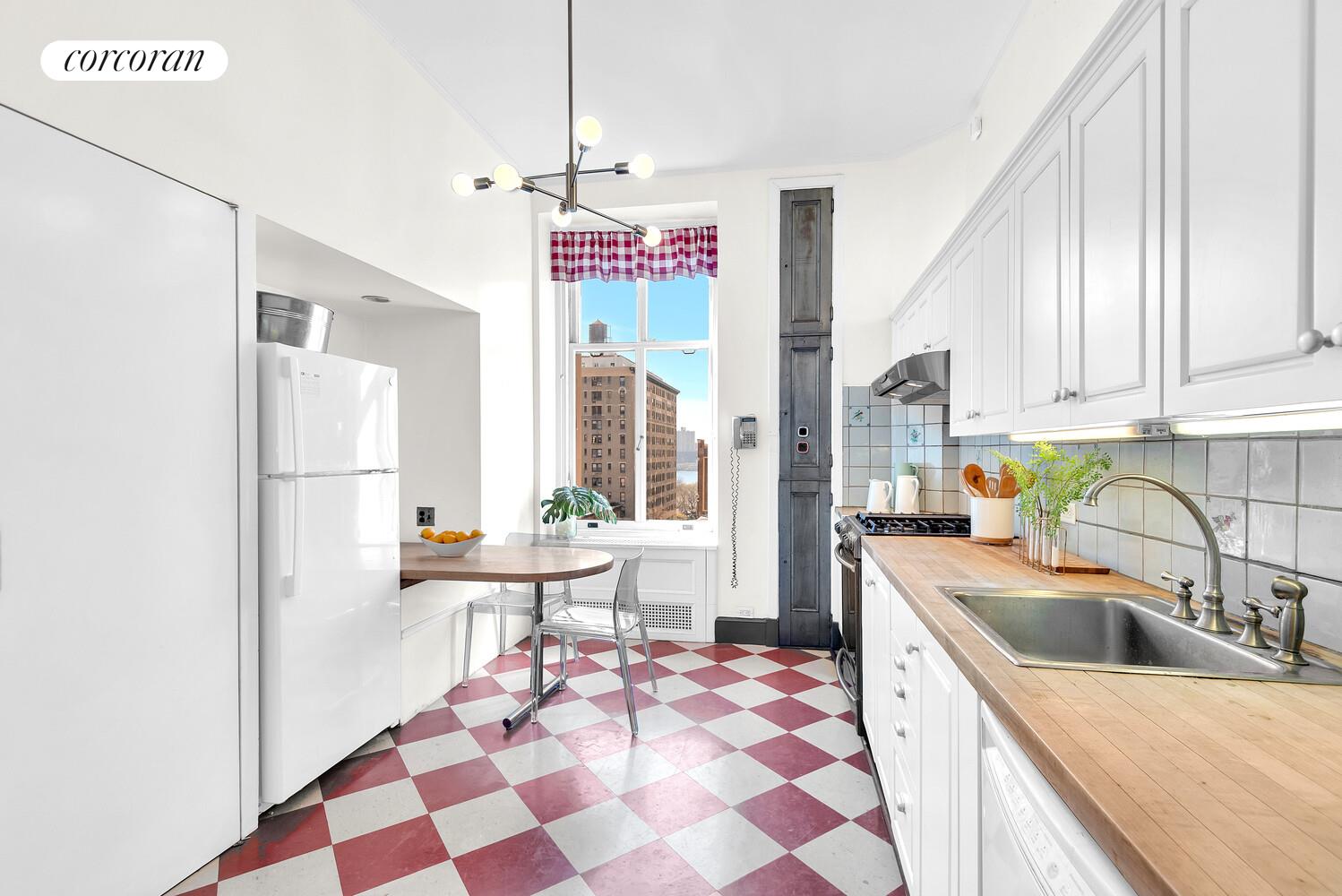 390 W END Avenue 7E