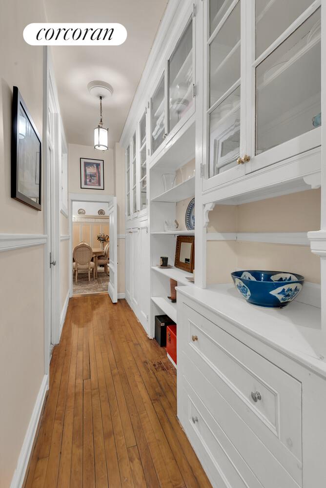 258 RIVERSIDE Drive 1B