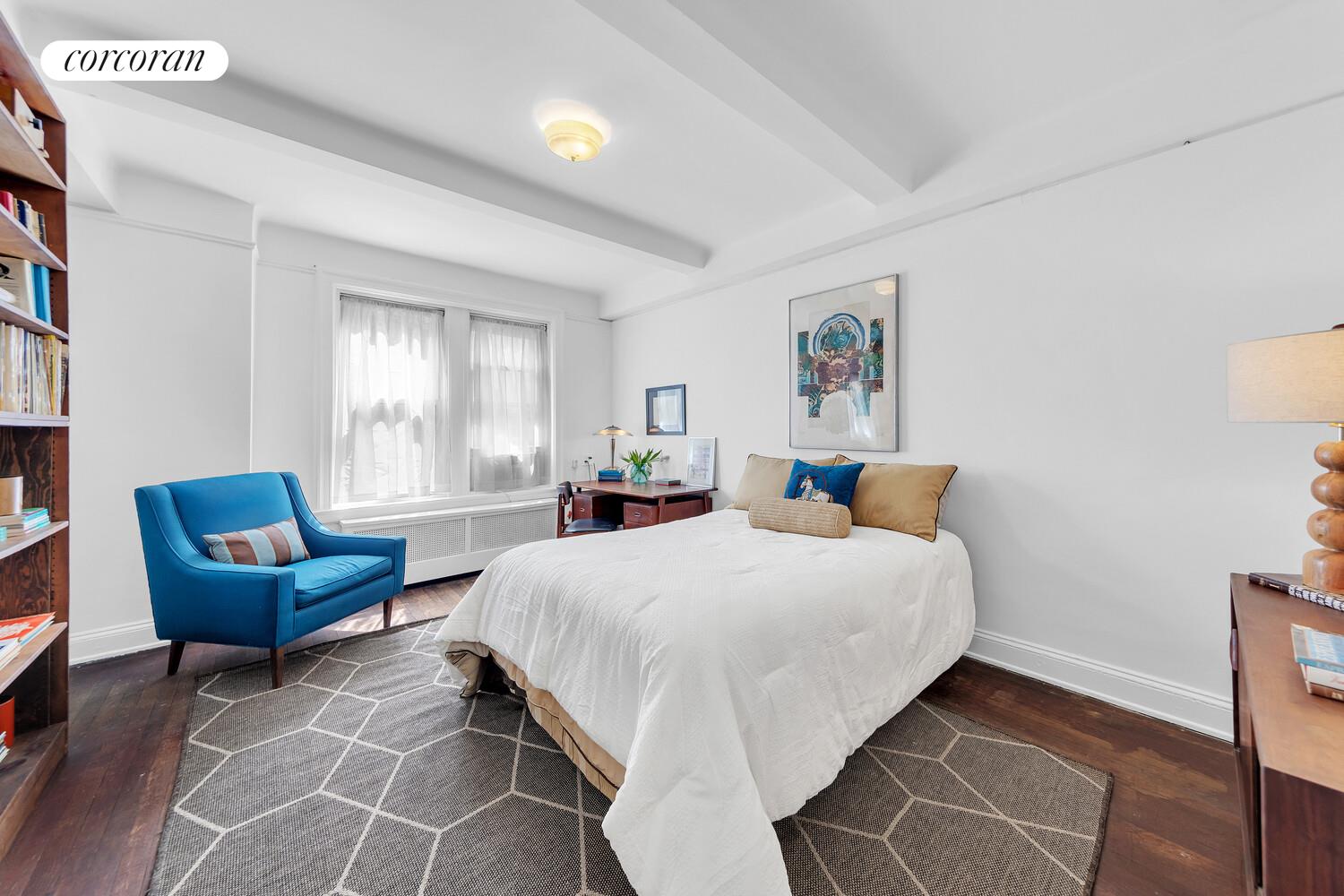 110 RIVERSIDE Drive 4E