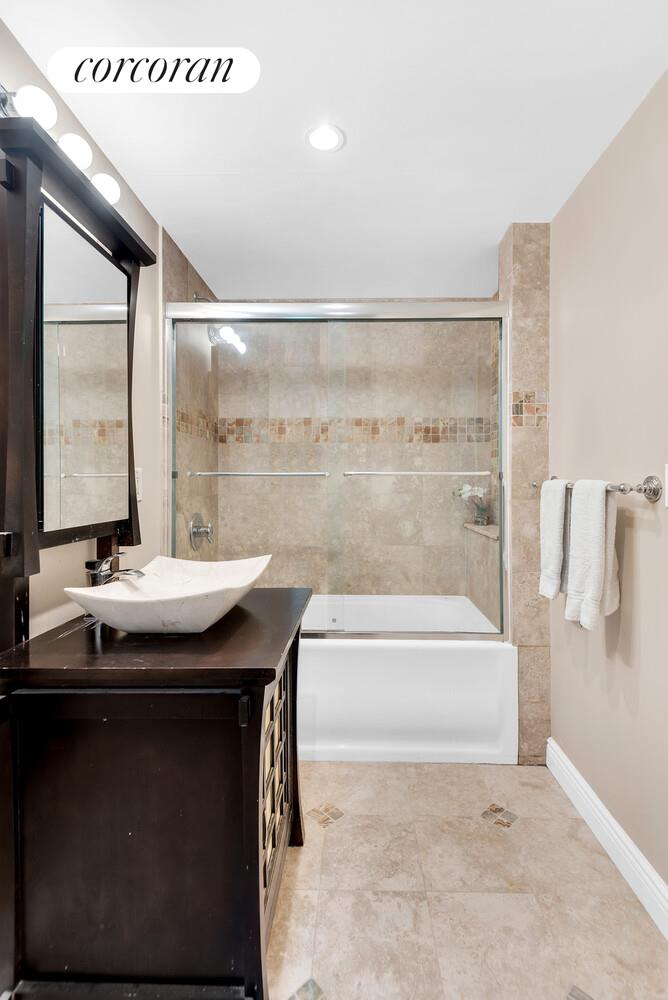 525 E 89TH Street 1E