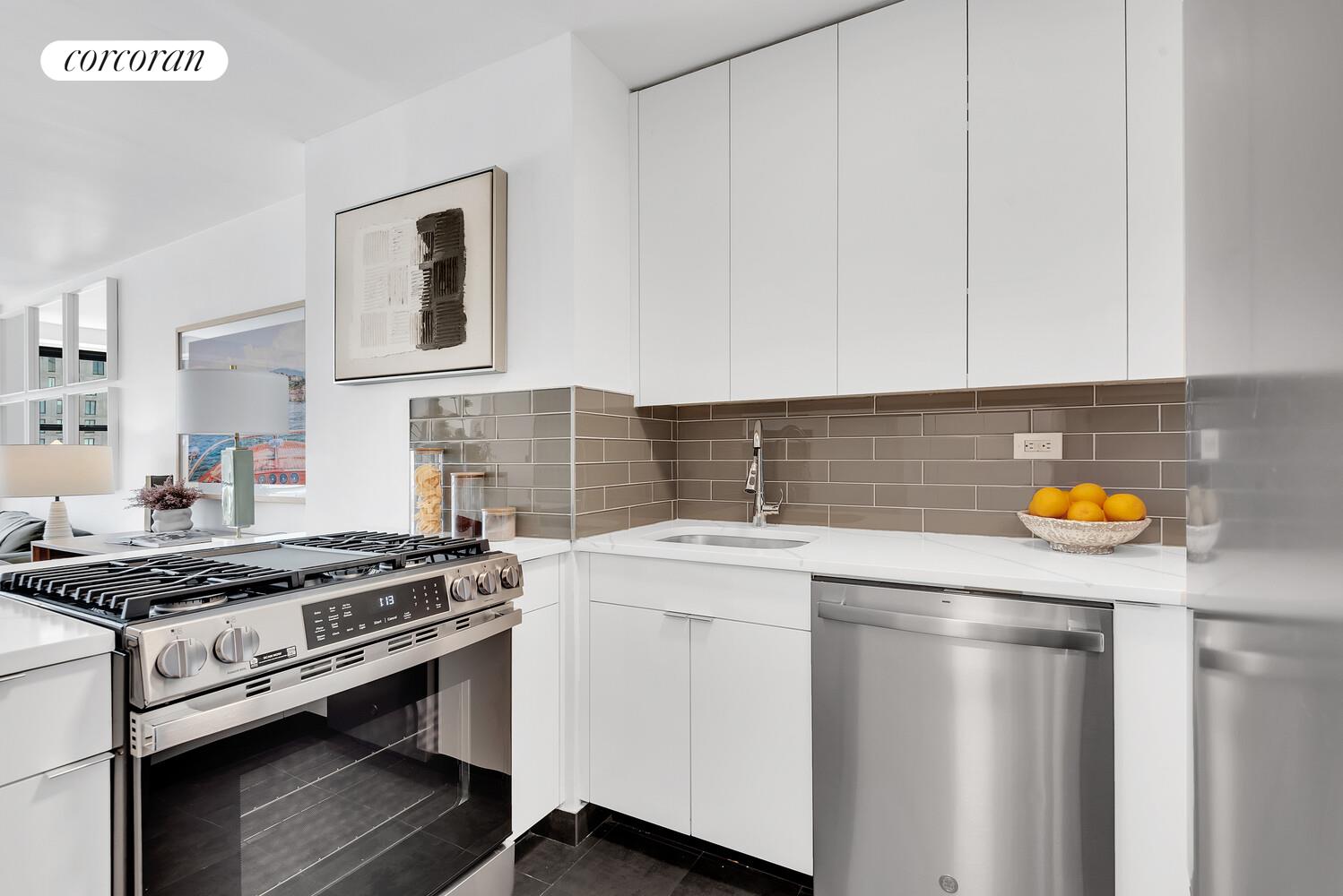 7 E 14TH Street 1408