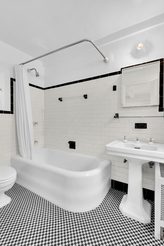 205 E 78TH Street 16B