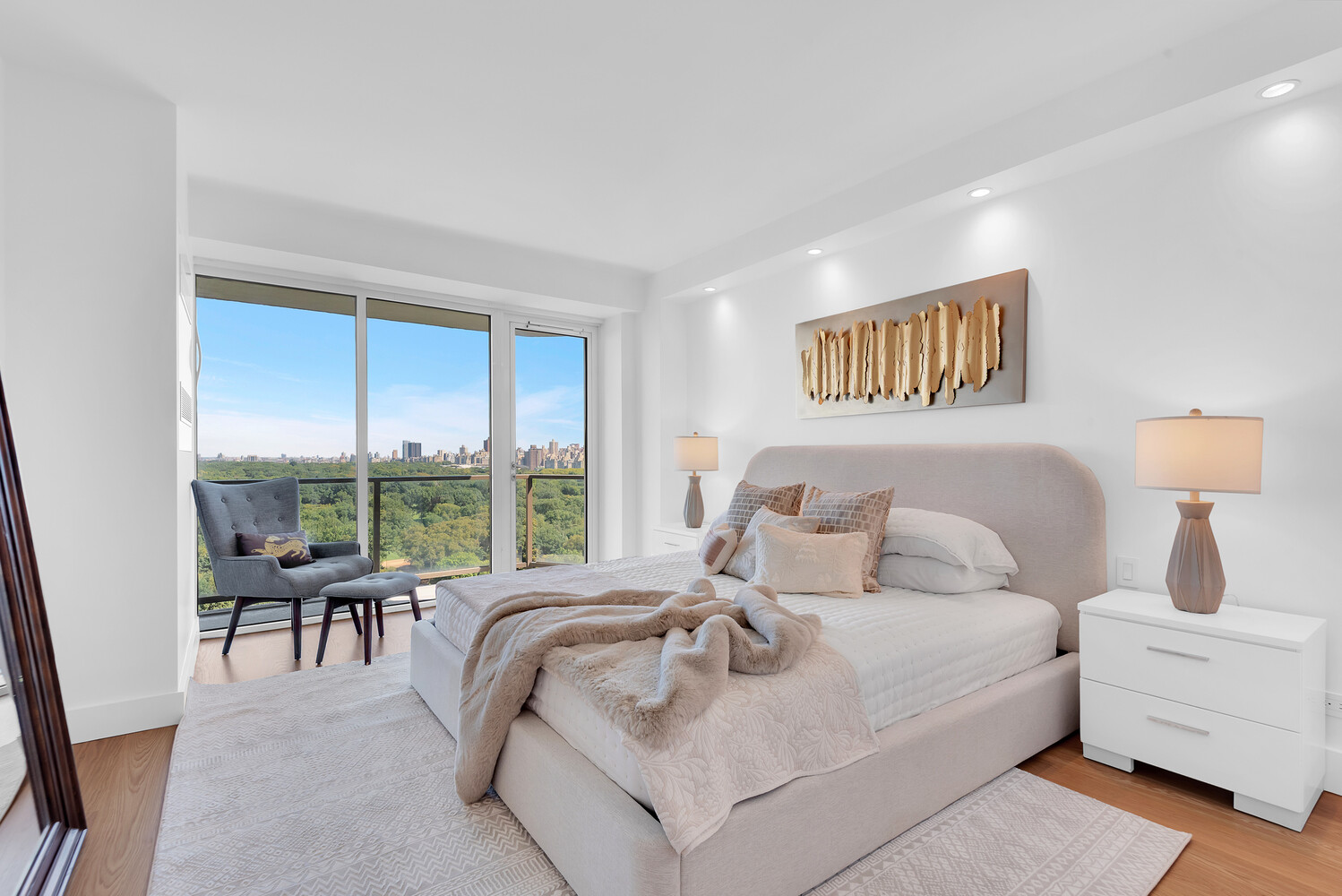 210 CENTRAL Park S 21D