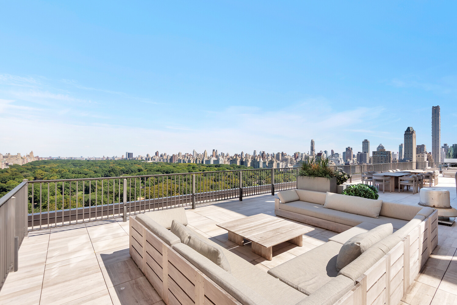 210 CENTRAL Park S 21D