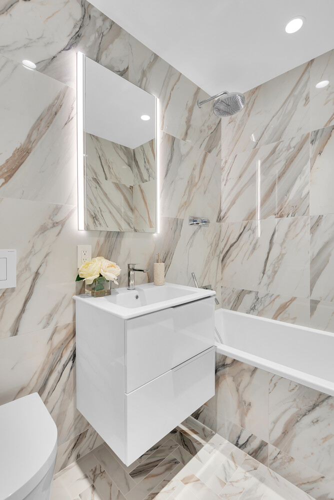 210 CENTRAL Park S 21D