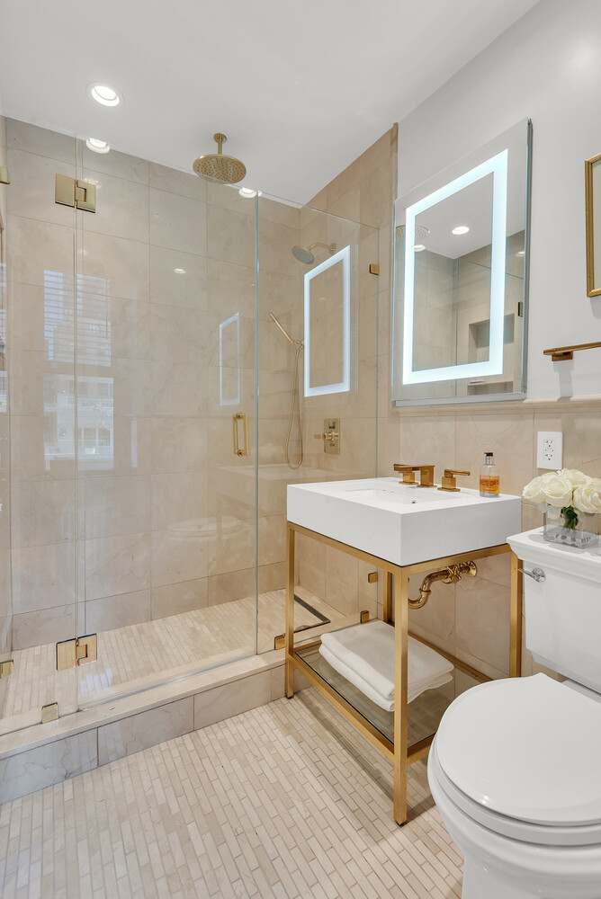 128 CENTRAL Park S 12A