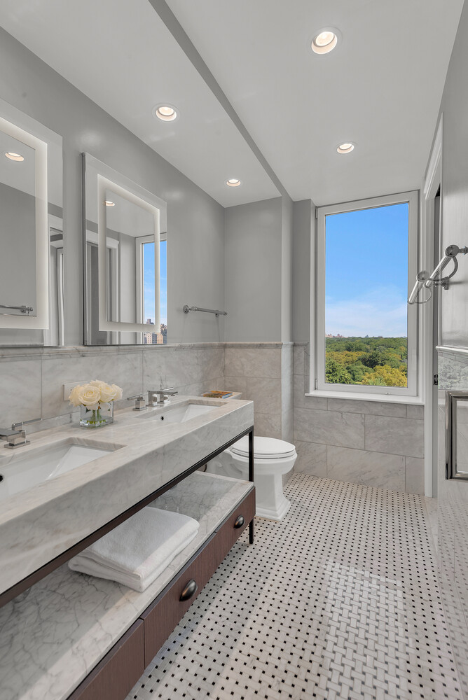 128 CENTRAL Park S 12A
