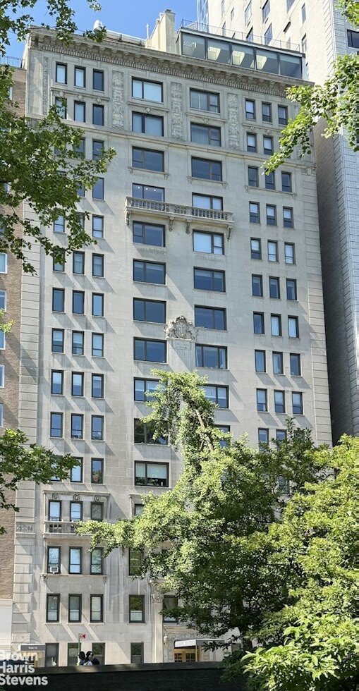 128 CENTRAL Park S 12A