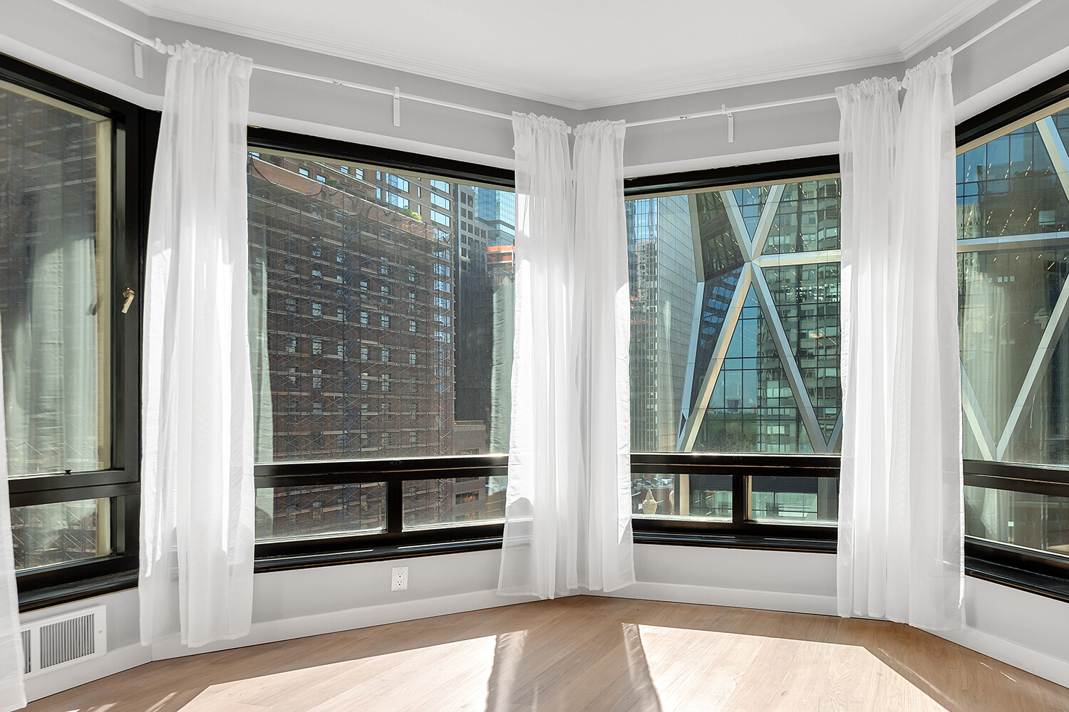 301 W 57TH Street 9G