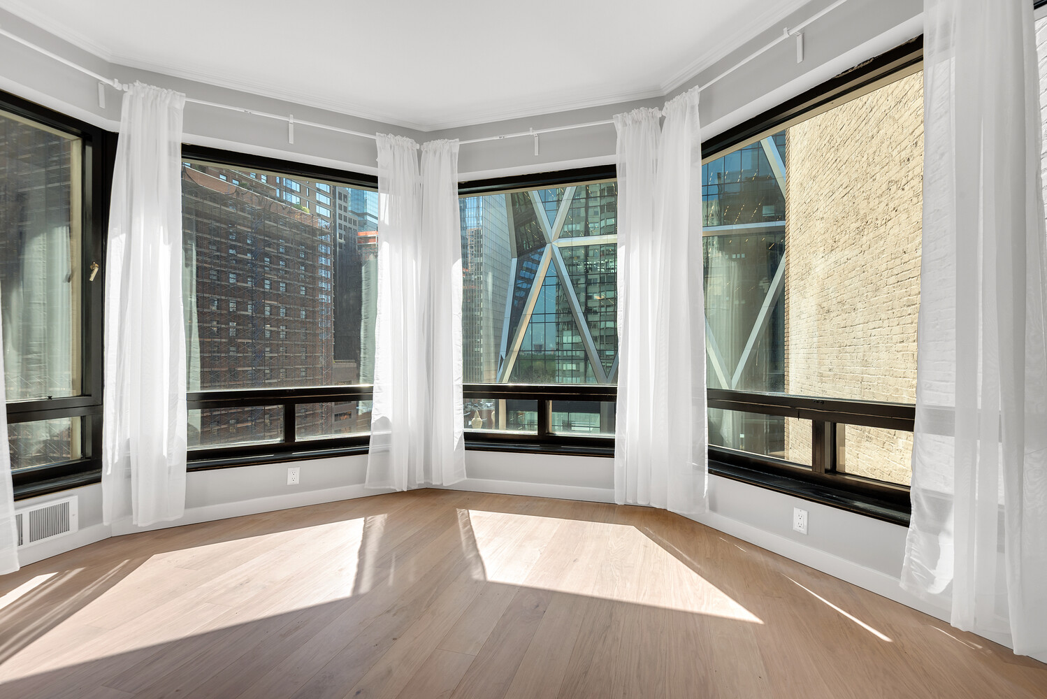 301 W 57TH Street 9G