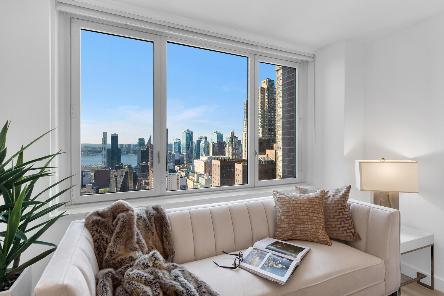 322 W 57TH Street 38F