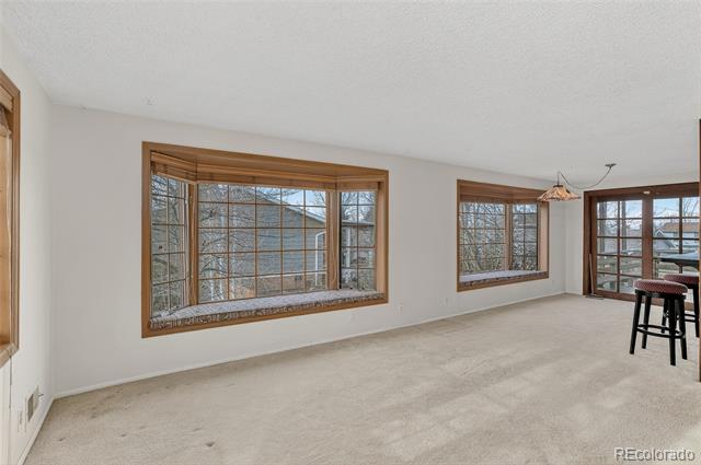 10576 Ura Lane